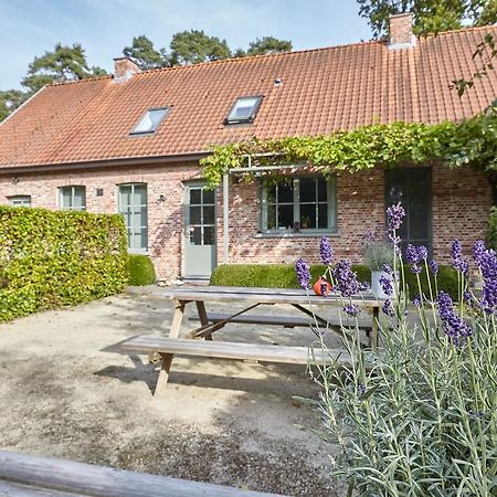 B&B Zinnen en Minnen Herselt Buitenkant foto